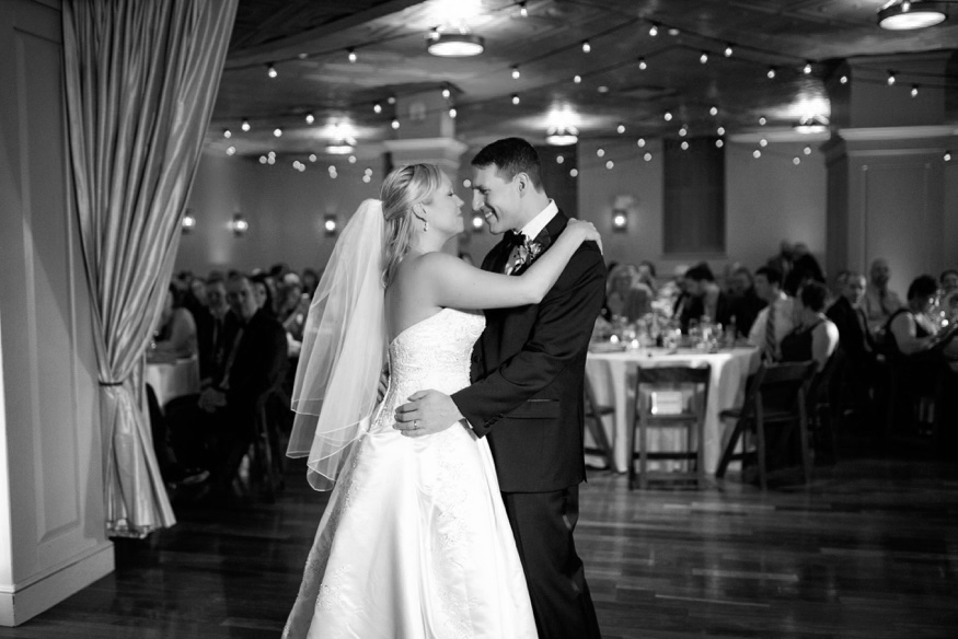 Olde Bar wedding in Philadelphia of Bride and groom first dance